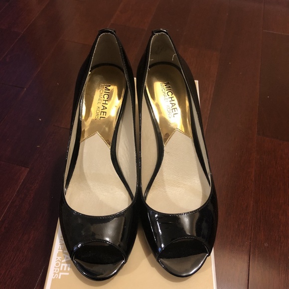 Black Michael Kors open toe heels! - Picture 2 of 4